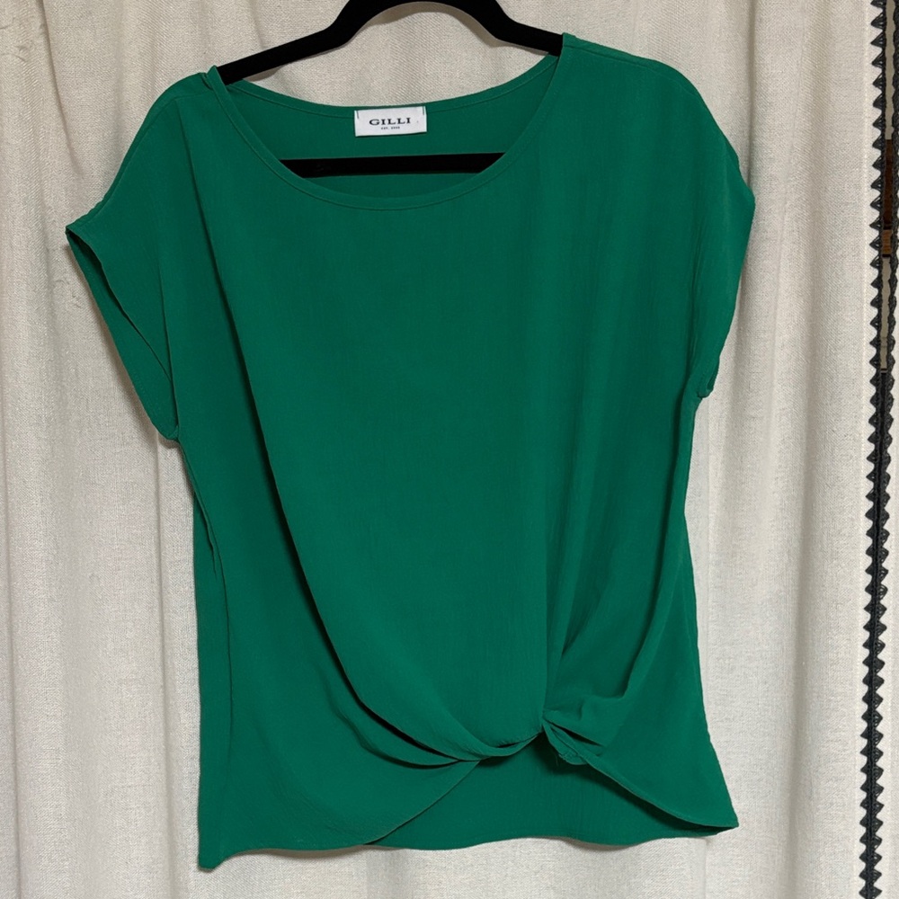 Gilli Emerald Green Twist Front Blouse